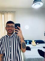 674659551: Chico busca chica en Barcelona