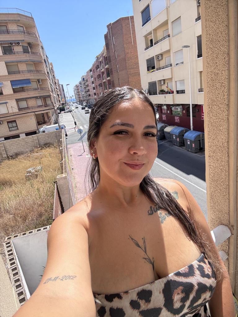 653562786: Chica busca chico en Barcelona
