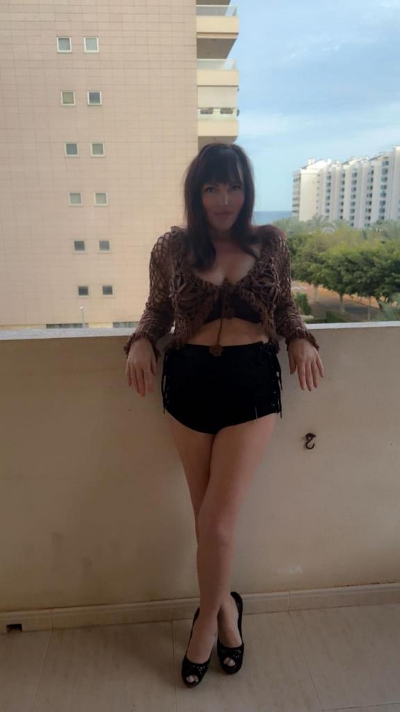 Chica busca chico en Alicante: 
