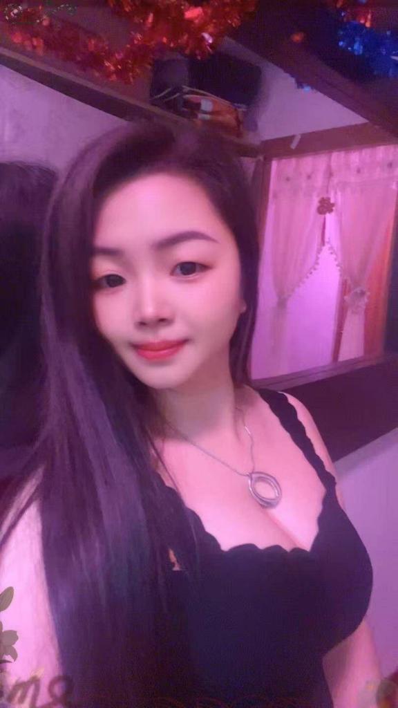 Chica busca chico en Valencia: Chica busca chico