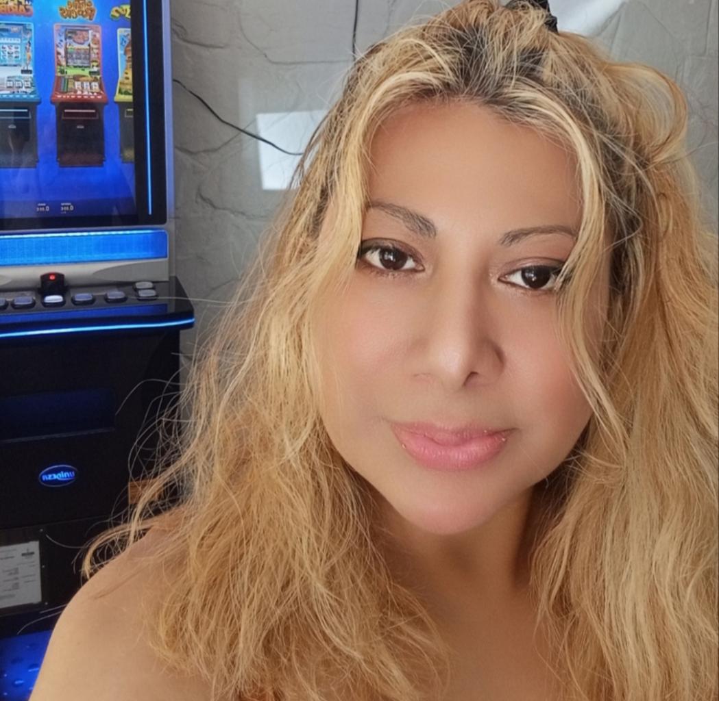 617563885: Chica busca chico en Asturias