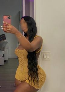 613840417: Chica busca chico en Barcelona