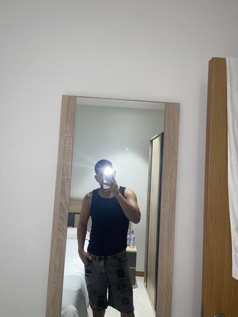 613637662: Chico busca chica en Almería