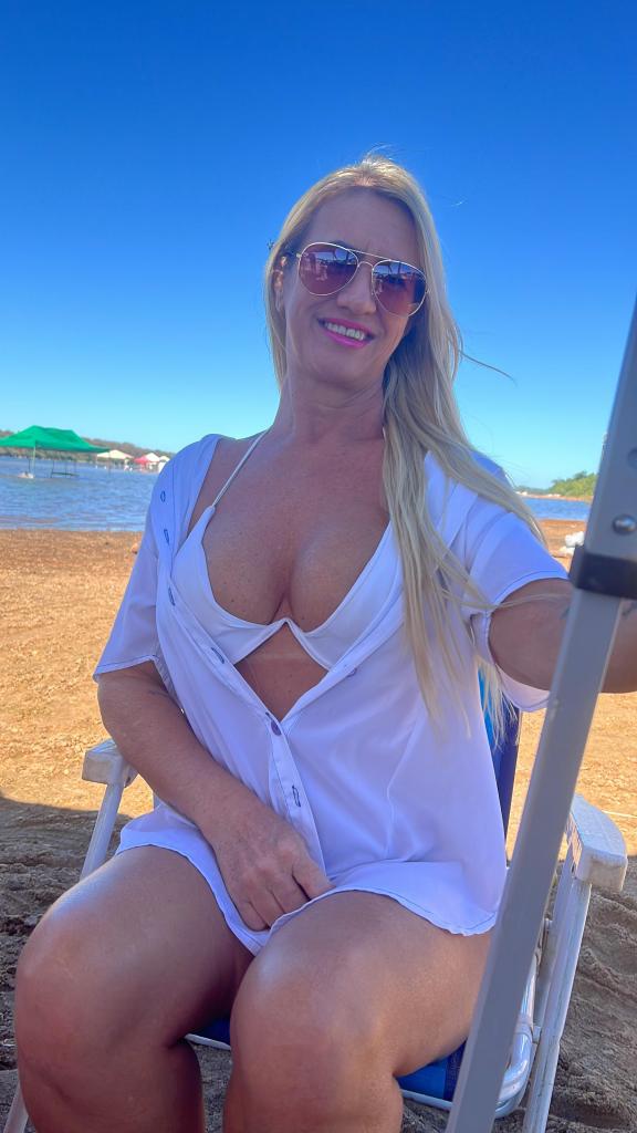 614663544: Chica busca chico en Barcelona