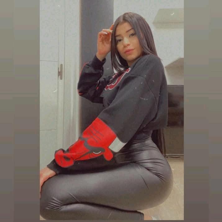 Chica busca chico en Granada: 