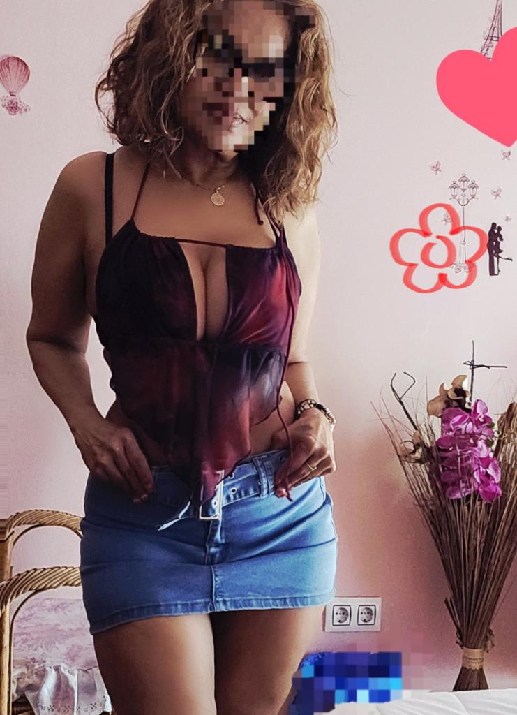 651326299: Chica busca chico en Orense