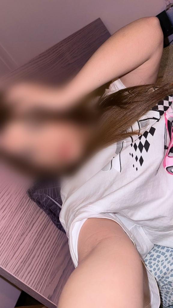 697537672: Chica busca chico en Madrid