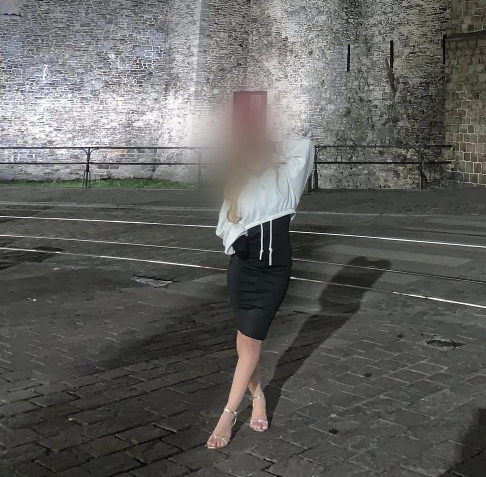 697537672: Chica busca chico en Madrid