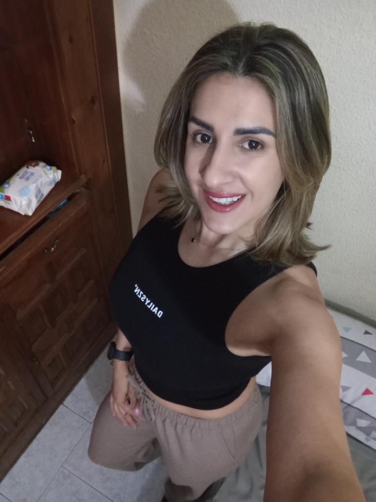 666341599: Chica busca chico en La Coruña