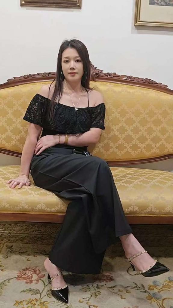 686696158: Chica busca chico en Madrid