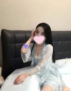 664148901: Chica busca chico en Málaga