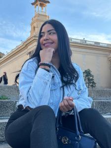 613865183: Chica busca chico en Barcelona