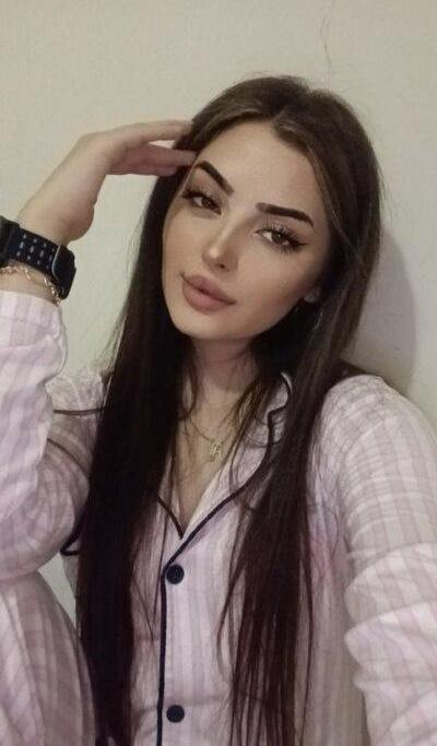 642995215: Chica busca chico en Alicante