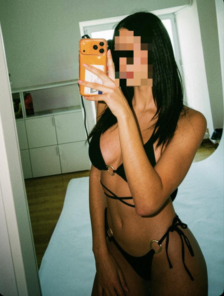 Chica busca chico en Sevilla: 
