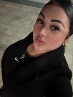 670319531: Chica busca chico en Huelva