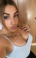672989266: Chica busca chico en Valencia