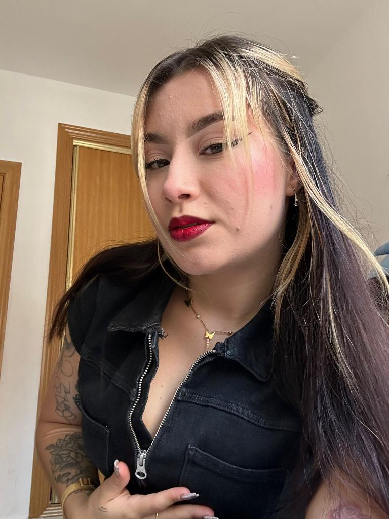 666385398: Chica busca chico en Murcia
