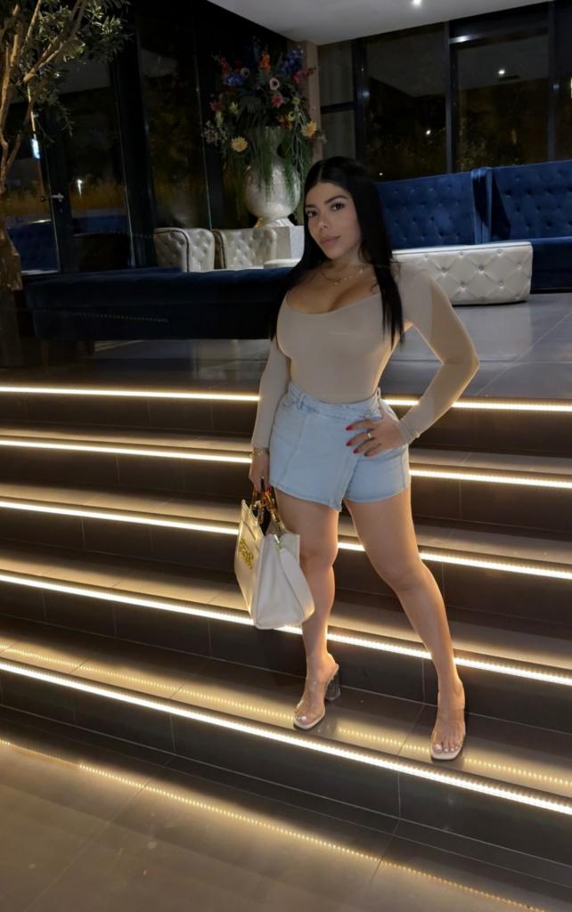 Chica busca chico en Barcelona: 