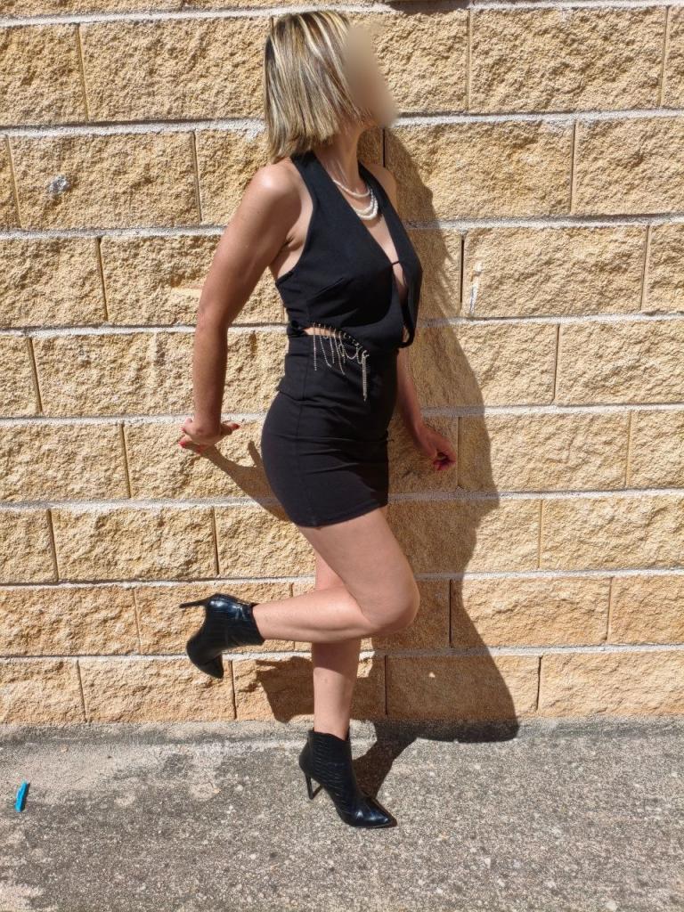 664874220: Chica busca chico en Madrid