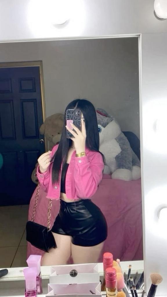 Chica busca chico en Almería: 