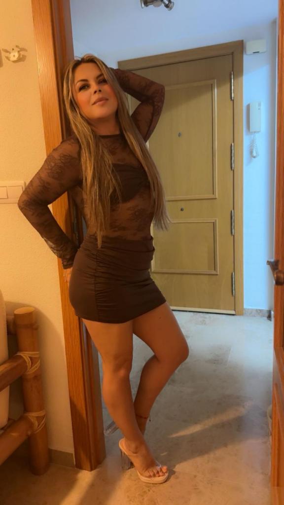 607686885: Chica busca chico en Alicante
