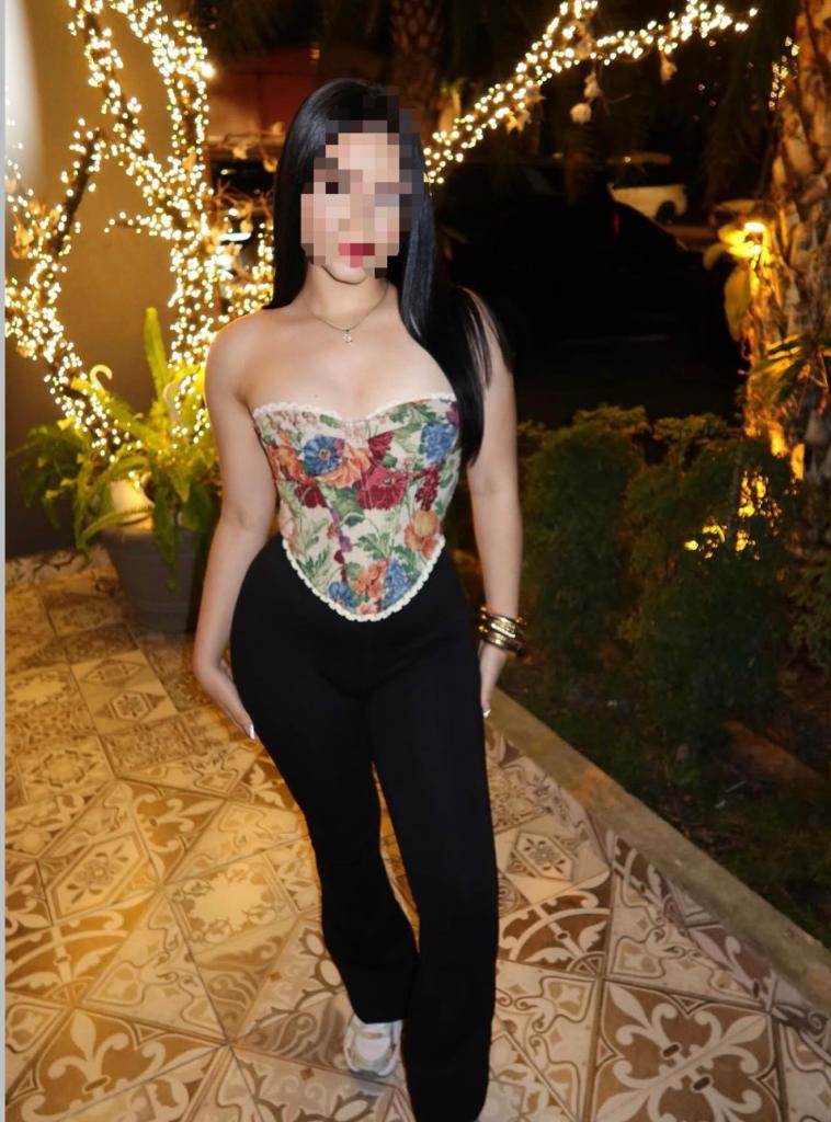 632564611: Chica busca chico en Cádiz