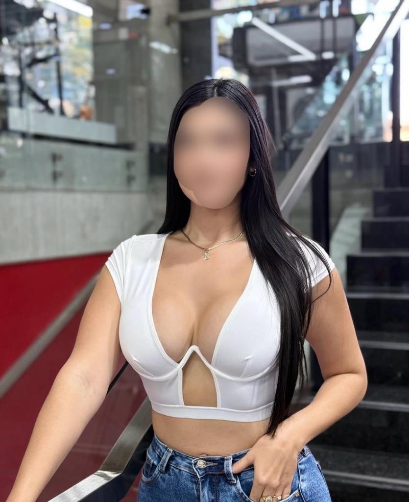 632917018: Chica busca chico en Sevilla