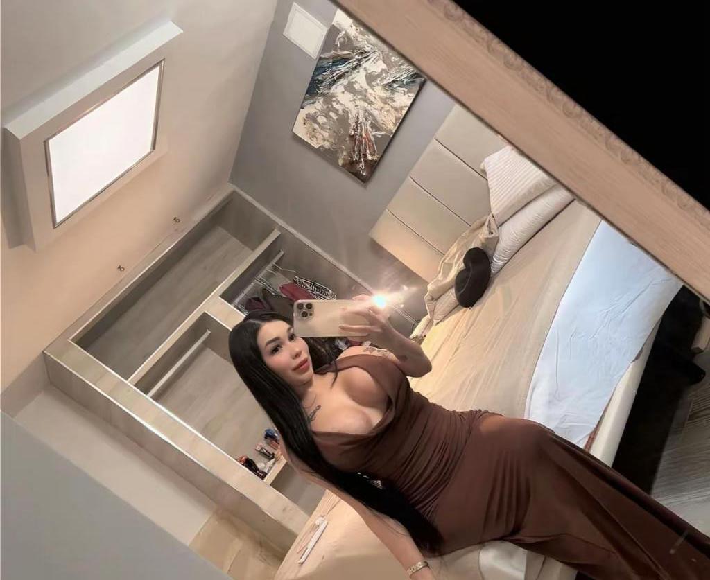 Chica busca chico en Ibiza: 