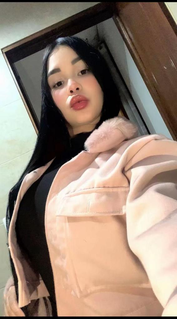 Chica busca chico en Ibiza: 