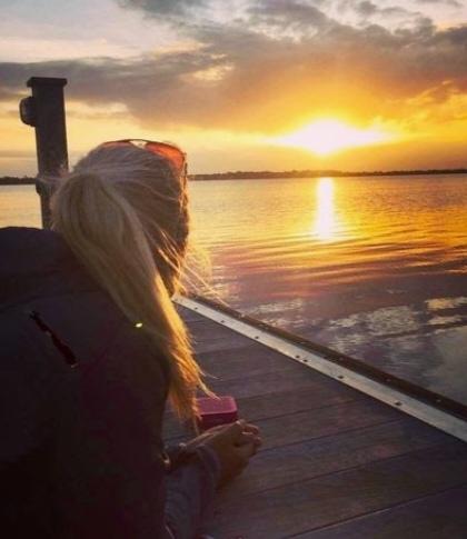 643712460: Chica busca chico en La Coruña