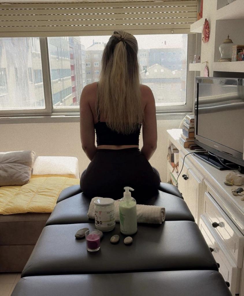 612275154: Chica busca chico en Pontevedra