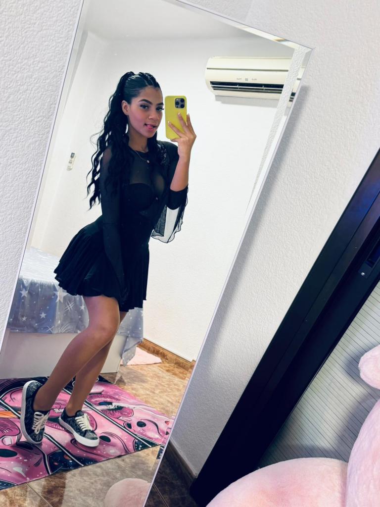 667720305: Chica busca chico en Valencia