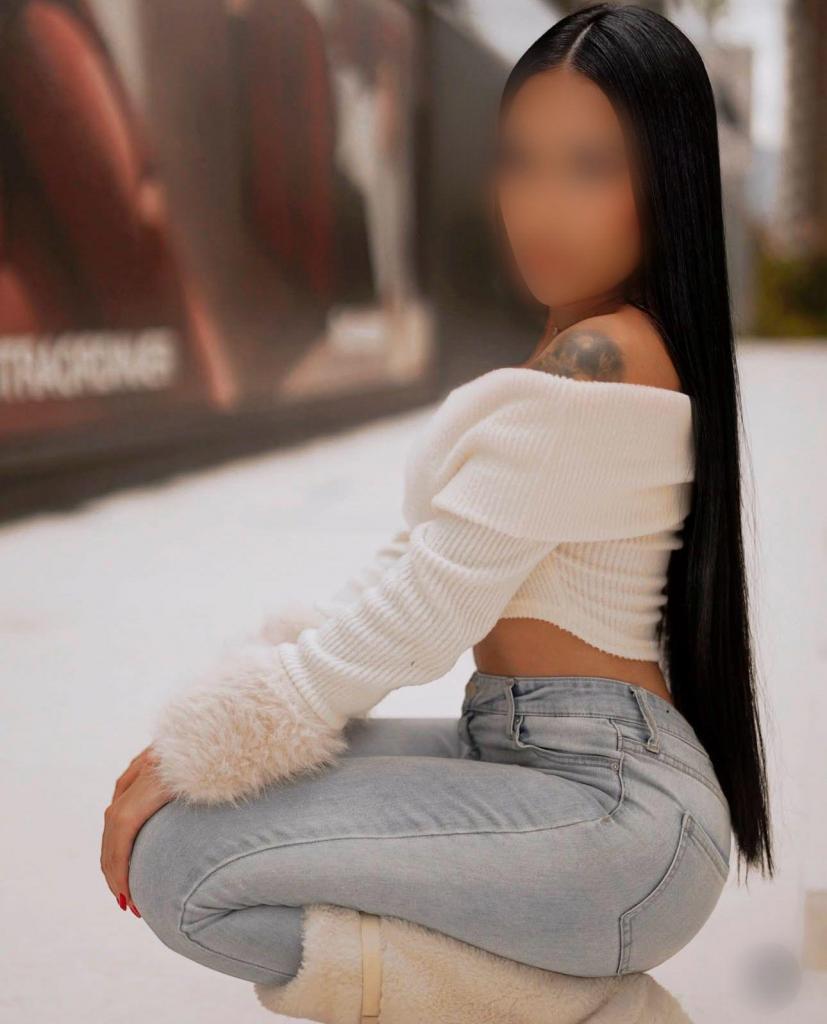 Chica busca chico en Granada: 