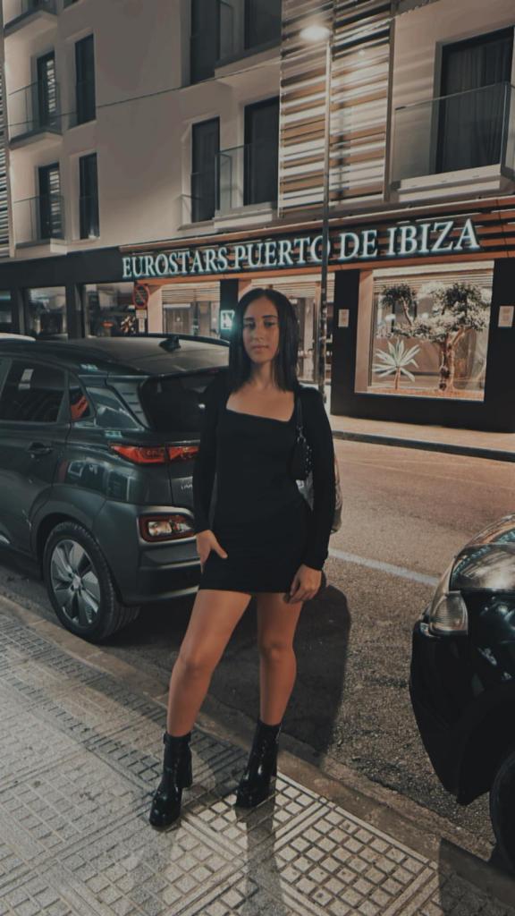 667789455: Chica busca chico en Ibiza