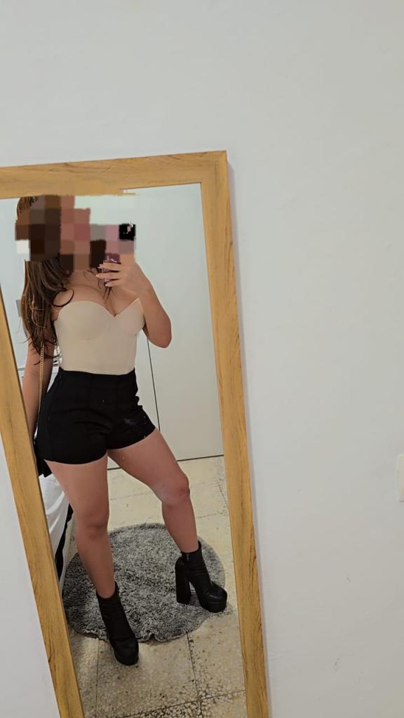 Chica busca chico en Cádiz: 