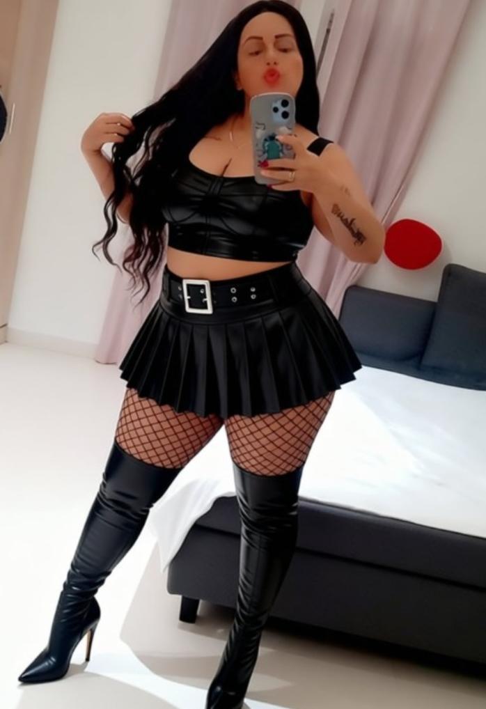 Chica busca chico en Huelva: 