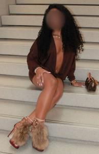 617058957: Chica busca chico en Valencia