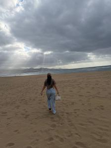 631209625: Chica busca chico en Las Palmas