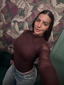 613876346: Chica busca chico en Madrid