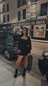 667789455: Chica busca chico en Ibiza