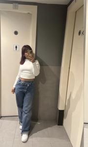 663053209: Chica busca chico en Barcelona