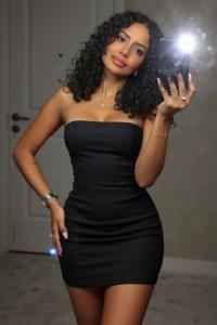 614474955: Chica busca chico en Málaga