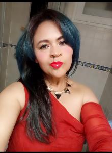 610739471: Chica busca chico en Barcelona