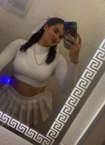 645564007: Chica busca chico en Barcelona