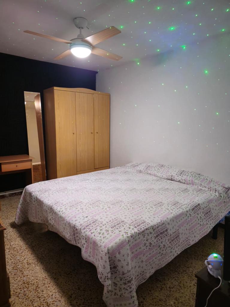 642043431: Chica busca chico en Zaragoza