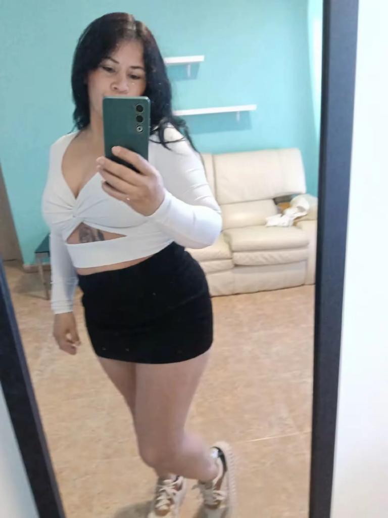 Chica busca chico en Málaga: Chica busca chico