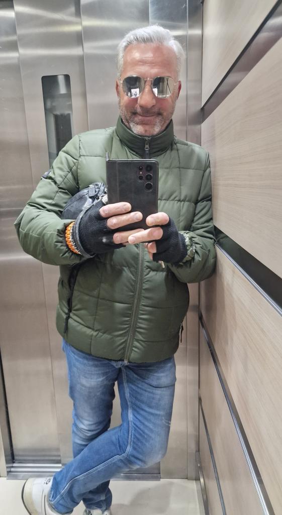 614164070: Chico busca chica en Granada