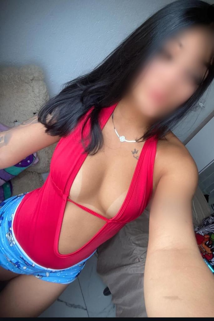 Chica busca chico en Almería: 