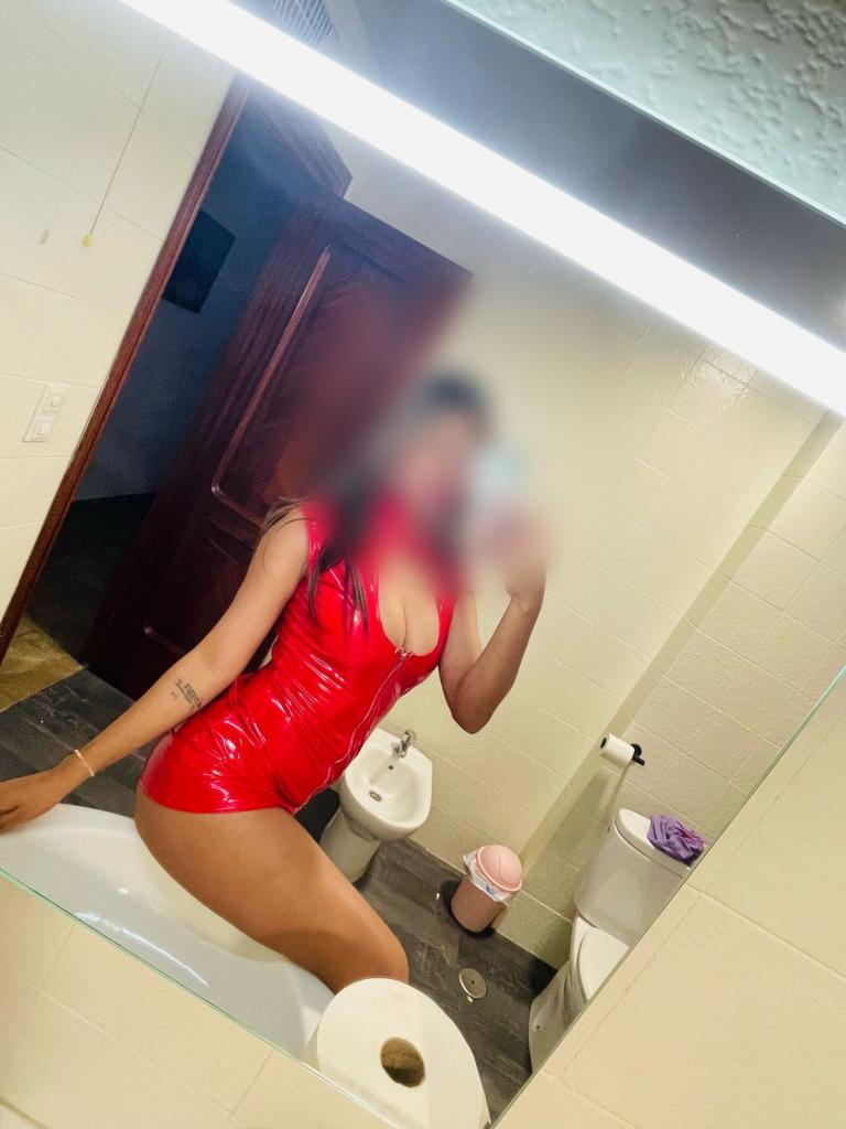 Chica busca chico en Granada: 