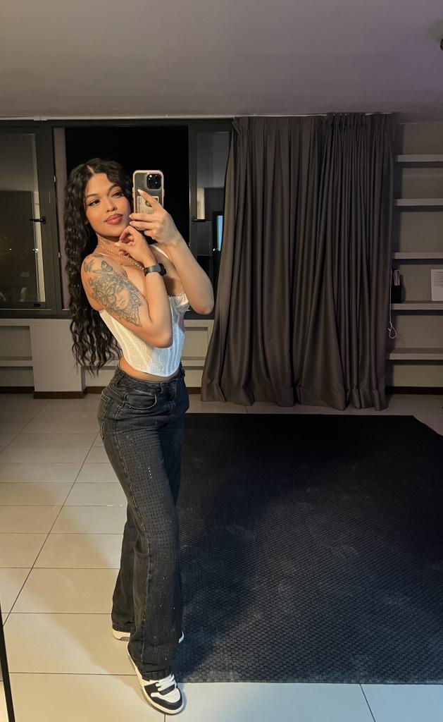 631773753: Chica busca chico en Madrid